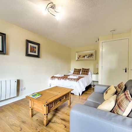 Stunning Studio Apartment Castle View Edinburgh Dış mekan fotoğraf